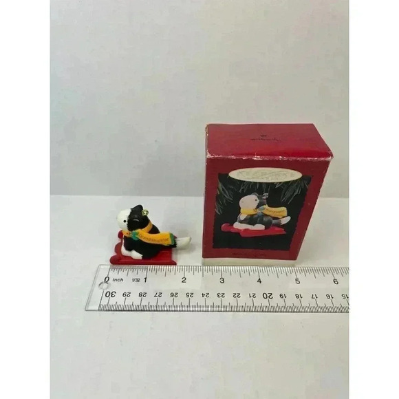 Christmas Vintage Cat Ornament Hallmark Keepsake Granddaughter 1996 - Picture 3 of 9